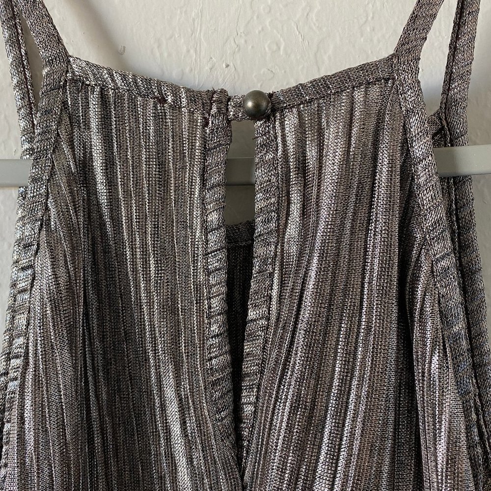 Torrid Womens Pleated Tank Top Plus Size 2 Metallic Knit Party Button Blouse - Picture 10 of 10